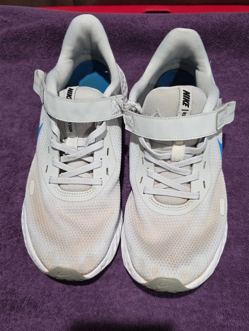 Nike White & Blue Kids' Hook-and-Loop Athletic Sneakers